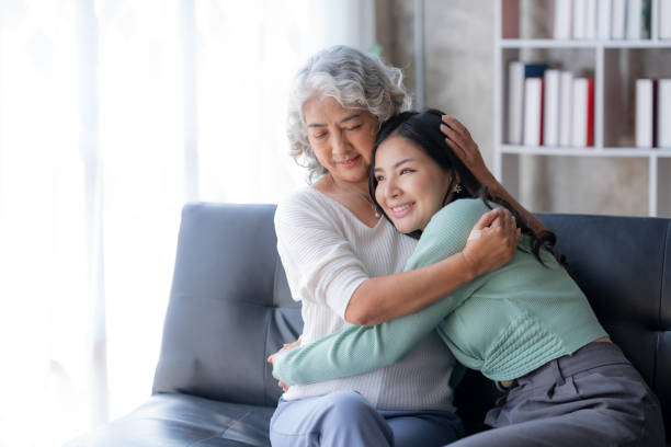 Step-By-Step Guide When Choosing A Diamond Ring For Your&nbsp;Mom